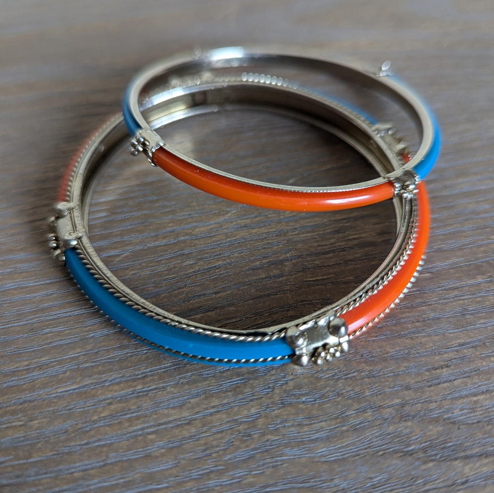 Exquisite Blue and Orange Silver Tone Bangle Set